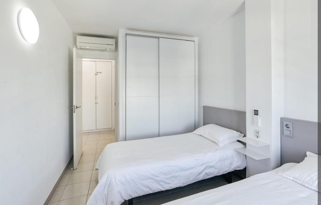 Apartamento Con Vistas A Mar Y Canal. إمبوريابرافا المظهر الخارجي الصورة